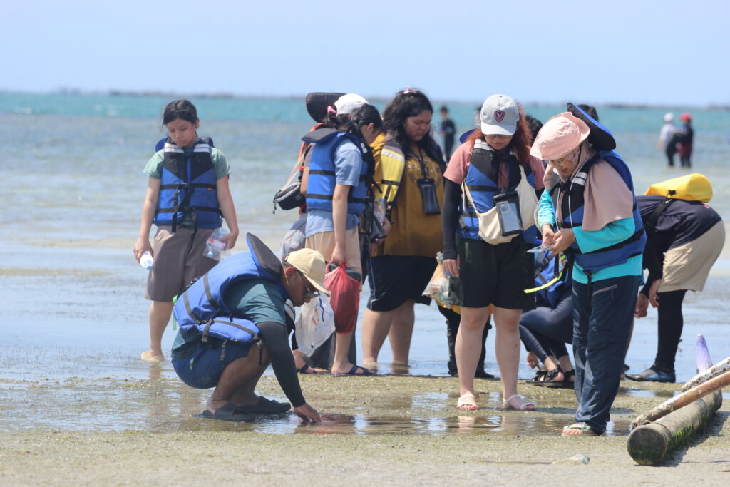 Sekolah Berbasis Lingkungan Laut untuk Meningkatkan Kesadaran Ekologi Siswa